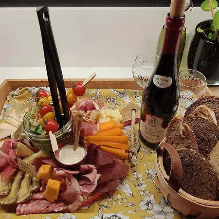 Trefle Nocleg ze śniadaniem 4*