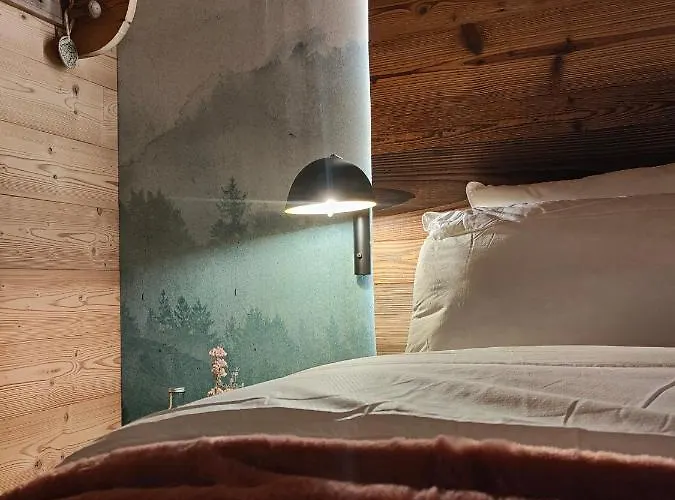 Trefle Bed & Breakfast 4*