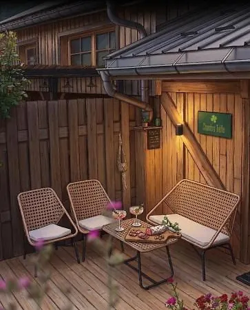 Trèfle Bed & Breakfast 4*